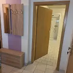 Hoilday With Large Garden Apartament *