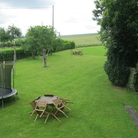 Hoilday With Large Garden Apartment Uhler