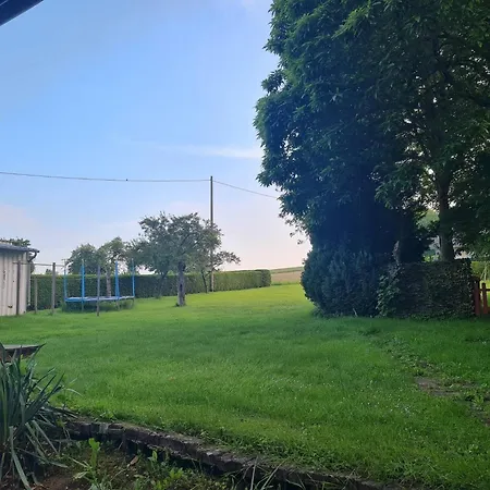 Hoilday With Large Garden Apartment