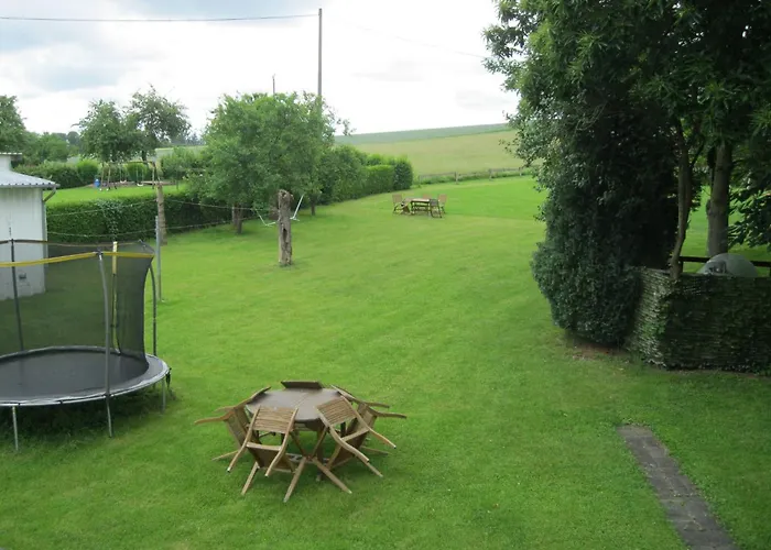 Hoilday With Large Garden Apartment Uhler