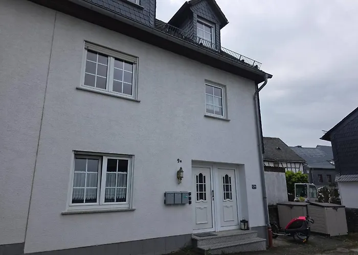 Hoilday With Large Garden * Uhler